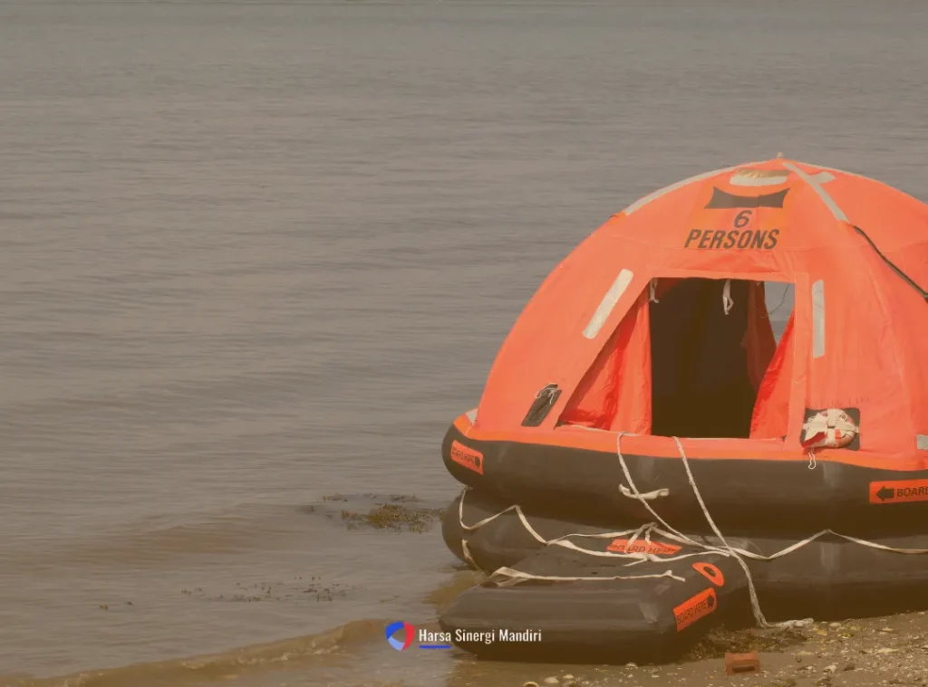 Life Raft - alat alat keselamatan di atas kapal